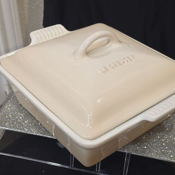 Le Creuset Heritage 2.5QT Covered Square Casserole- Meringue - Picture 5 of 7